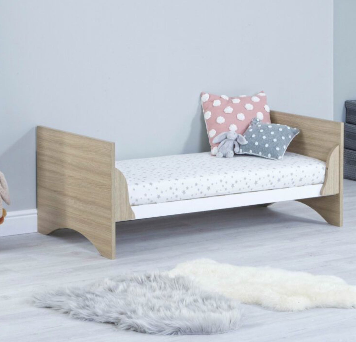 Babymore Veni Cot Bed - White Oak