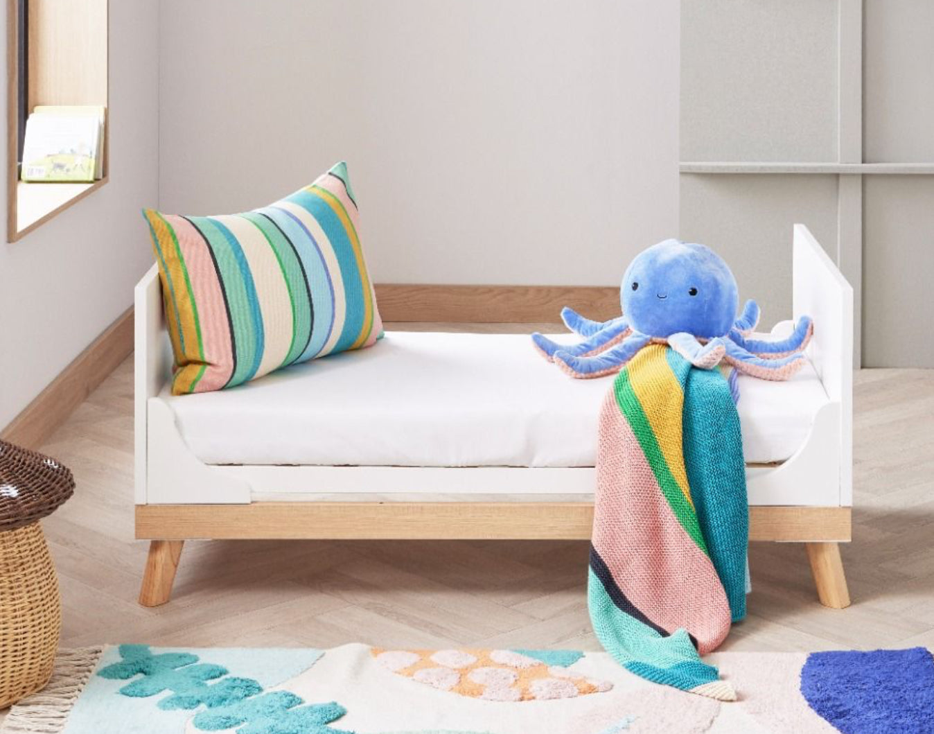 Babymore Mona Mini Cot Bed - White